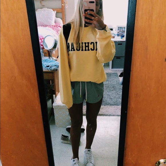 RESELLER MYSTERY BOX - Picture 3 of 16